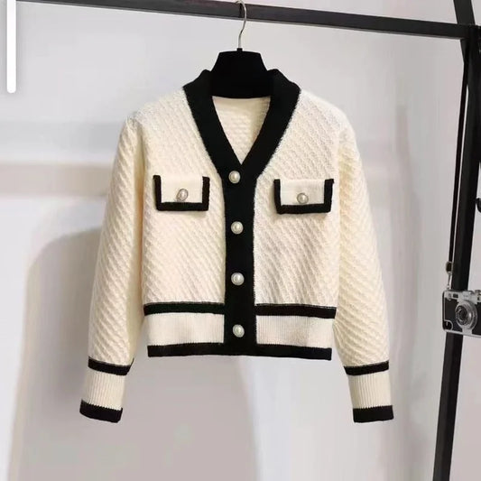 Chic V-Neck Color-Block Cardigan